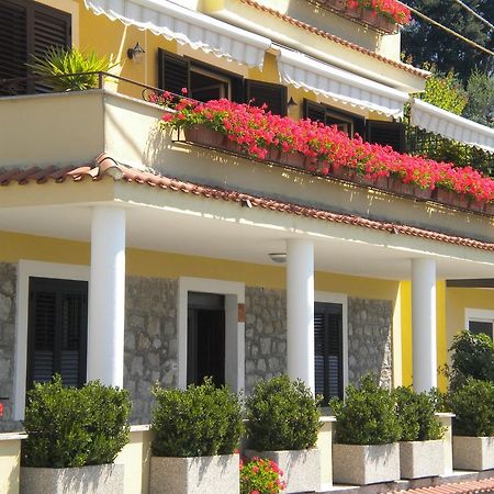 Bed & Breakfast Spigolatrice ซาปรี ภายนอก รูปภาพ